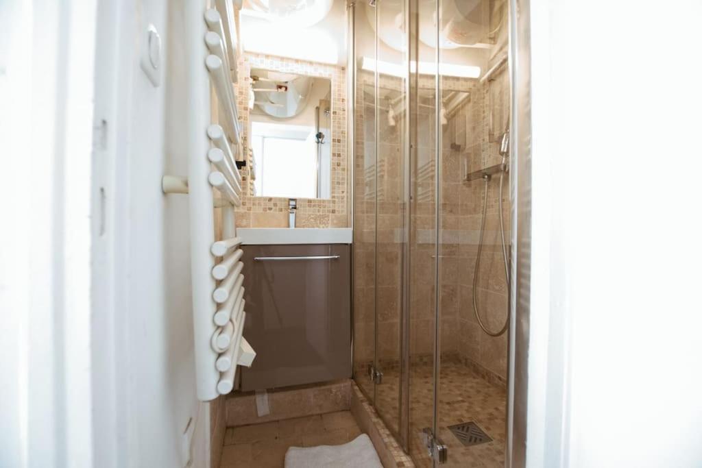 Studio With Home Cinema@Paris Chatelet المظهر الخارجي الصورة